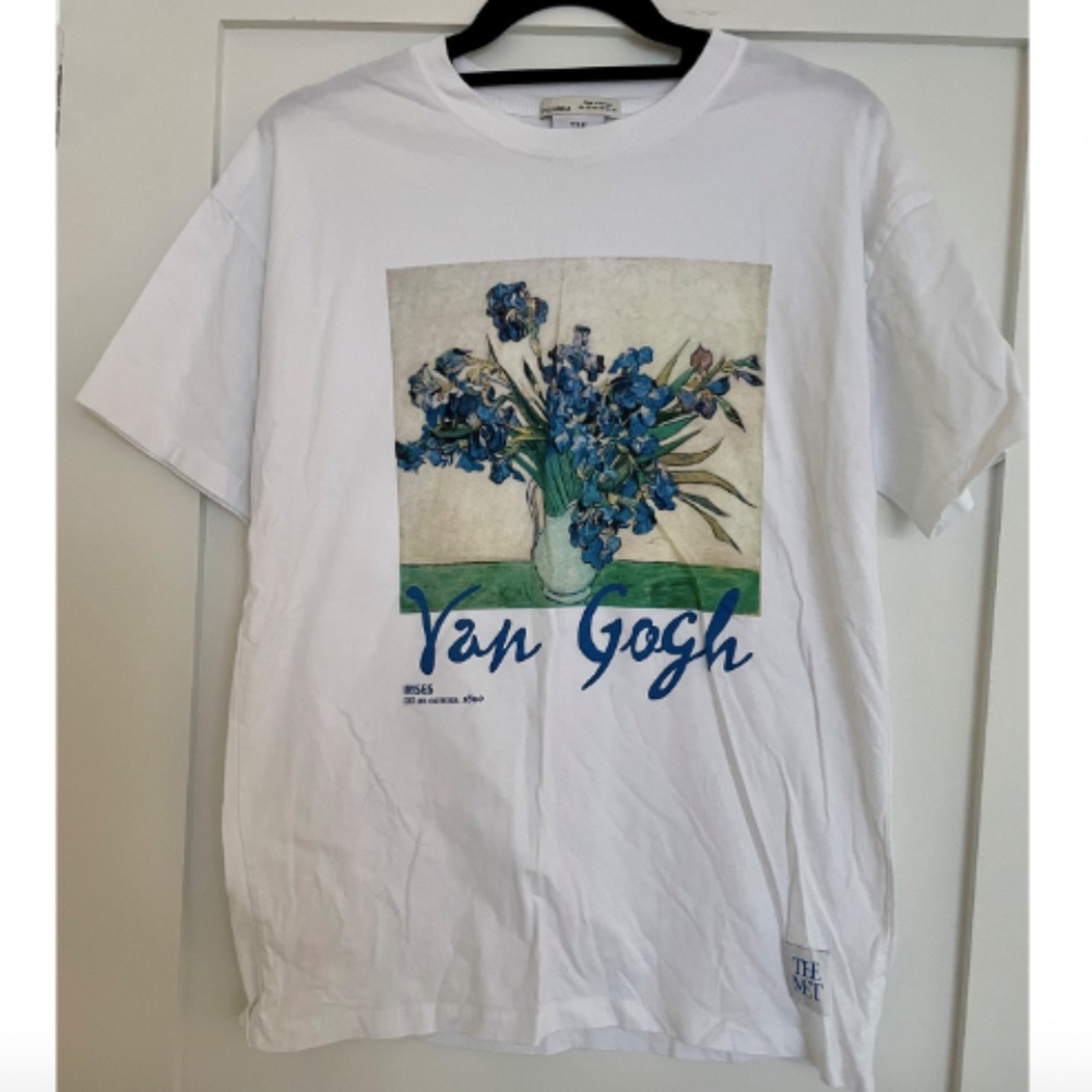 Pull & Bear x the MET T-Shirt Van Gogh Irises